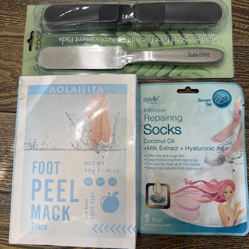 Foot Care Set Stainless Steel Foot File Foot Pill Mask Repairing Socks Coconut